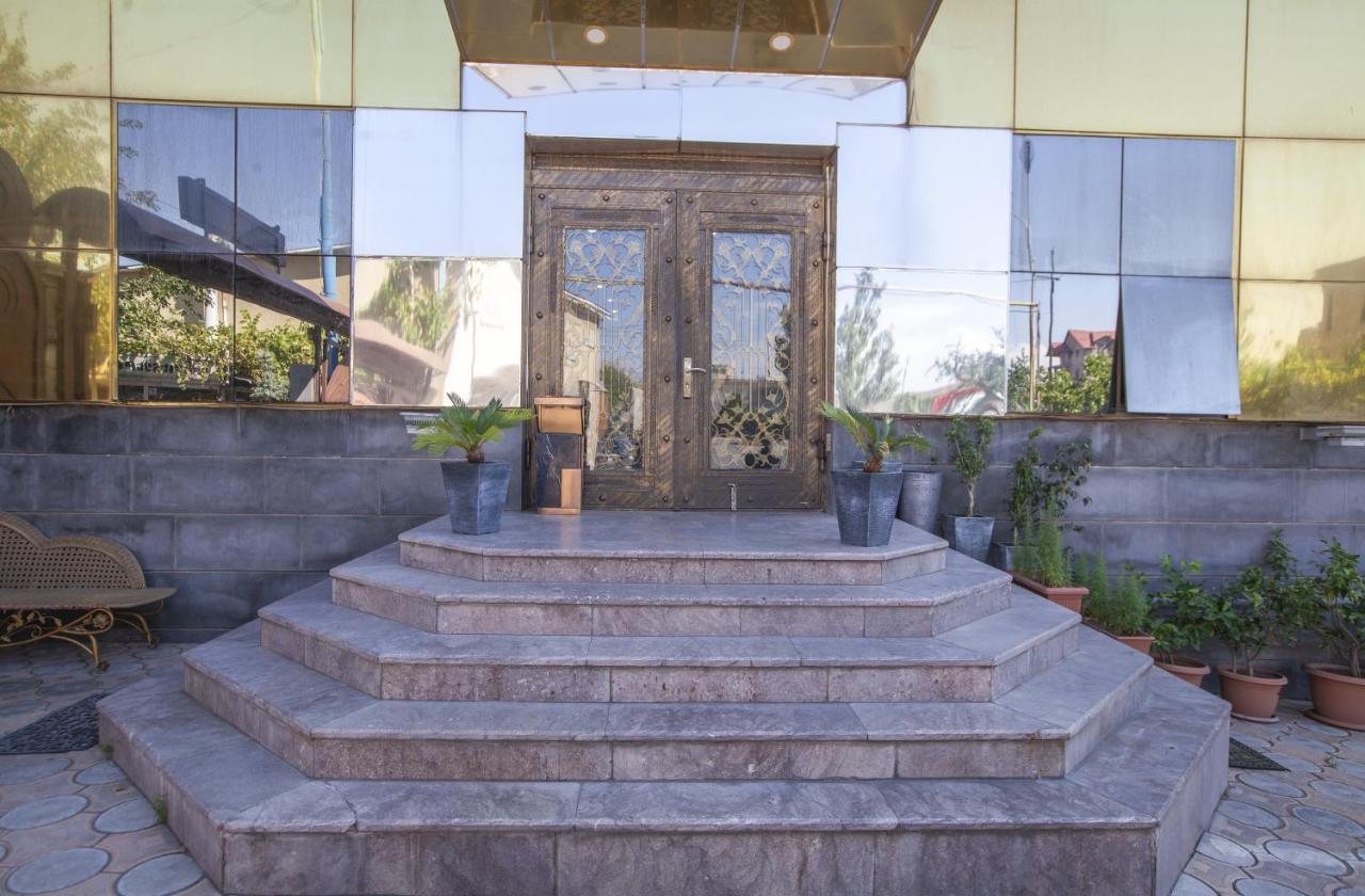 Golden Seconds Hotel Jerevan Eksteriør billede